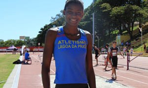 Atleta Núbia apoiada pelas empresas Laticínios Verde Campo e SILEMG bate recorde de salto triplo E garante vaga no Mundial de Menores de Atletismo