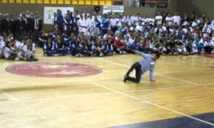 Brasileiro é Campeão Mundial De Break Dancing Em Portugal