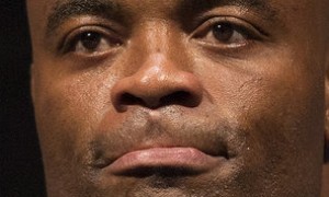 Após susto da contusão, Anderson Silva avisa: &rsquo;Vou voltar&rsquo;