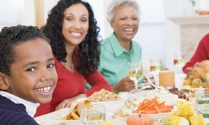 Famílias que comem à mesa têm crianças mais magras