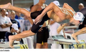 Atleta do Minas, Cesar Cielo faz terceiro tempo do ano nos 50m livre no Troféu Maria Lenk
