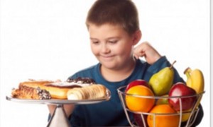 8 dicas preciosas para combater a obesidade infantil.