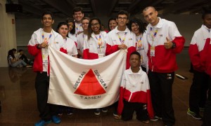 No aquecimento para as competições, alunos-atletas mineiros participam da abertura das Paralimpíadas Escolares