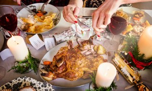 Exagerou na ceia de Natal? Conheça sete exercícios que ajudam a perder a &rsquo;gordurinha&rsquo; extra