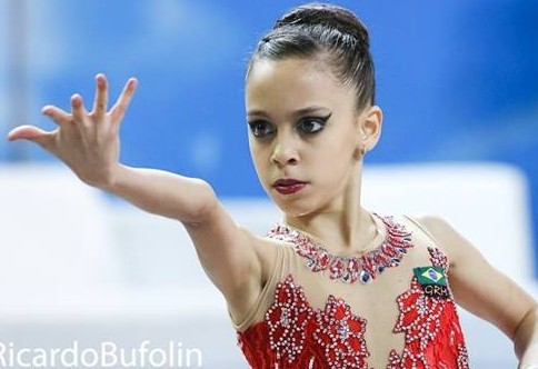Maria Clara Figueiredo representará Minas Gerais no Campeonato Sul Americano de Ginástica Rítmica