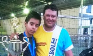 Adolescente Mantenense recebe bolsa de estudos e representará uma das maiores equipes de handebol do país