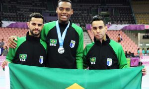 Atleta de Ribeirão das Neves é destaque na Universíade de Verão e conquista a medalha de prata no taekwondo