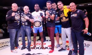Com bom público, Jungle Fight 92 anima noite de sábado no Mineirinho