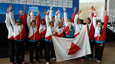 Um dos quatro títulos conquistado por Minas nas disputas coletivas do JEJ, veio no handebol feminino, com a Escola Estadual Professor Salatiel de Almeida, do município de Muzambinho. (Foto:Marcus Ciccarini/FEEMG)