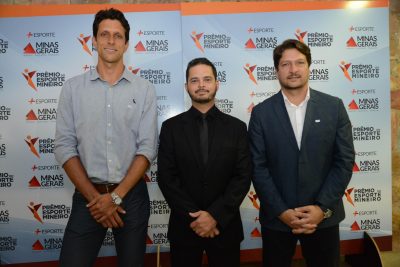 O tenista número 1 do mundo prestigiou o Prêmio do Esporte Mineiro, ao lado do seu técnico, Daniel Melo, e do secretário Arnaldo Gontijo. Foto: Marco Evangelista/Casa Civil