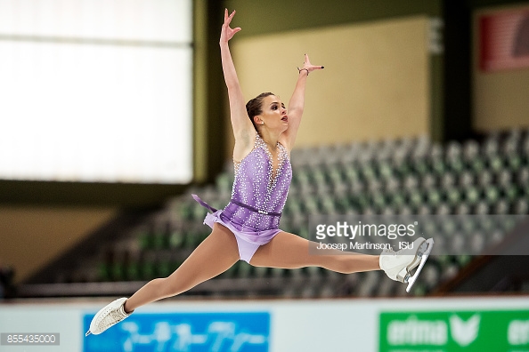 Isadora Williams no Ladies Short Program durante o Nebelhorn Trophy 2017, e Oberstdorf, na Alemanha. (Foto: Joosep Martinson/Getty Images)