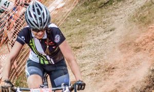Vencendo desafios com a bicicleta, Larissa Paiva também projeta o futuro sobre duas rodas