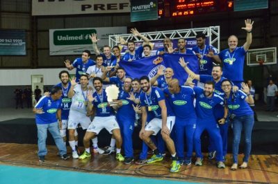 Com o título, equipe cruzeirense garantiu vaga no Mundial de Clubes. (Foto: Uarlen Valério/O Tempo)