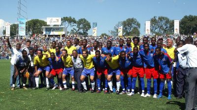 Brasil levou craques ao Haiti para ajudar em campanha contra desarmamento. (Foto: CBF)