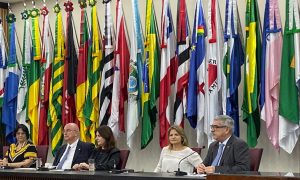 Programa oferece aos municípios capacitação e kits de materiais esportivos para público idoso